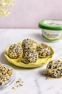 Paturain Cheese Bite met Everything But The Bagels Seasoning