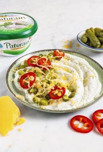 Paturain Borrelbord met Augurk, Jalapeño en Cheddar 